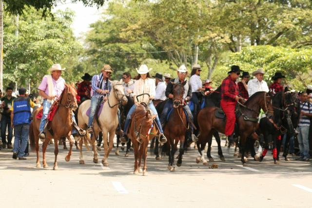 Cabalgata Riders Cabalgatas y teatralización del poder – El Cuarto Mosquetero